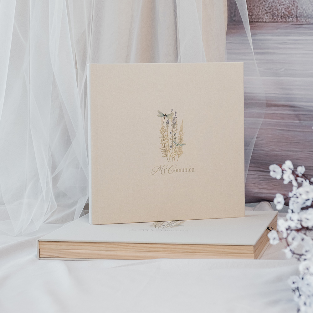 White Collection communions 1