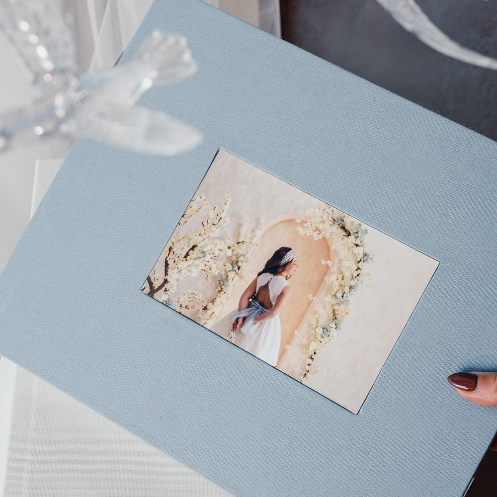 White Collection communions 3