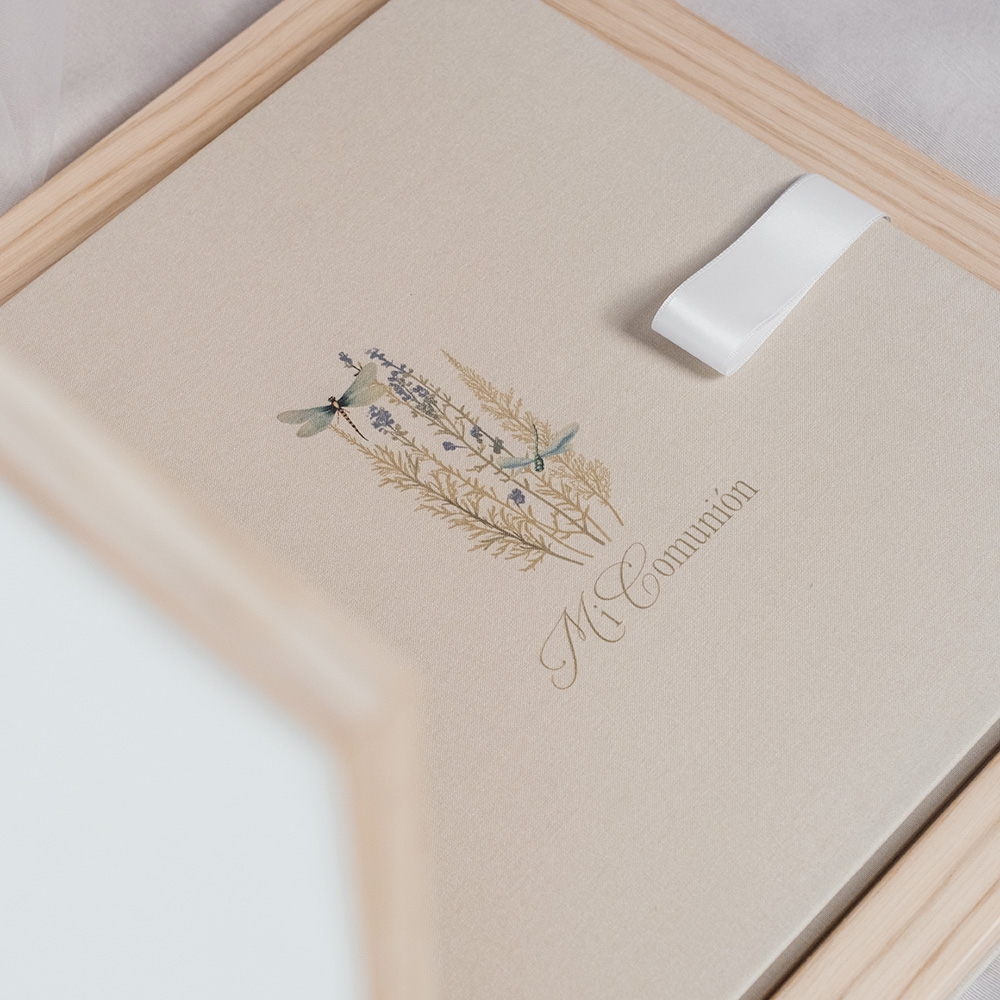 White Collection communions 4